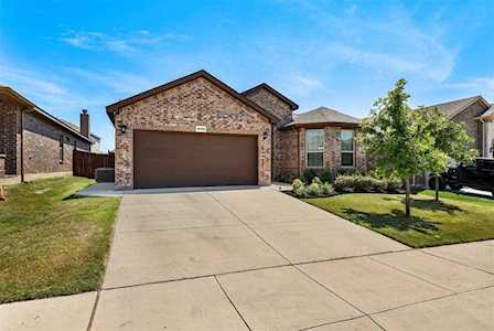 15704 Oak Pointe Drive Fort Worth, TX 76177
