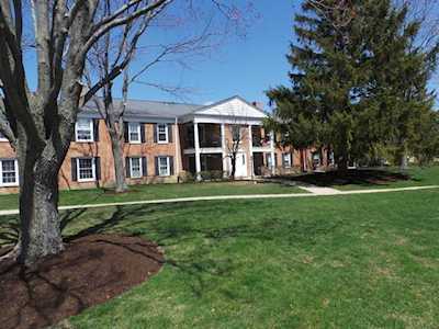550 Shorely Dr #104 Barrington, IL 60010