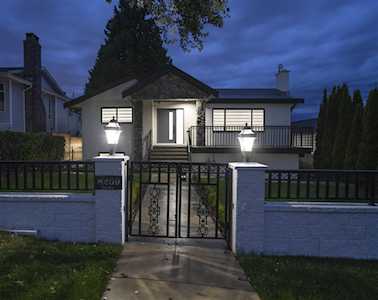 8269 18th Avenue Burnaby, BC V3N 1K4