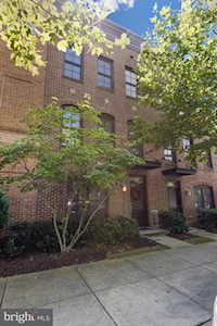 4421 Longfellow St Hyattsville, MD 20781