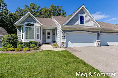 2491 NE Summit Ridge Dr NE Dr #5 Grand Rapids, MI 49505