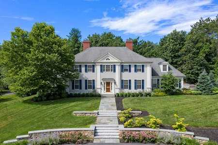 40 Captain Miles Lane Concord, MA 01742