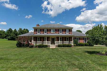 3303 Shallow Cove Ct Crestwood, KY 40014