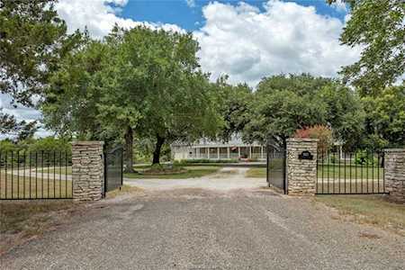 9411 Twelve Oaks College Station, TX 77845