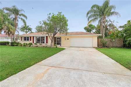 5045 Greenbriar Dr Fort Myers, FL 33919