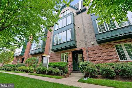 9634 Black Maple Dr Fairfax, VA 22031