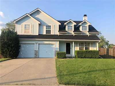 4010 E 16th Ct Kansas City, MO 64127