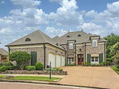 1694 Laurel Knoll Cir Collierville, TN 38139