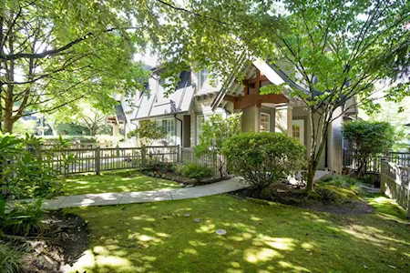8415 Cumberland Place #7 Burnaby, BC V3N 5C3