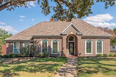705 Oak Hill Drive Southlake, TX 76092