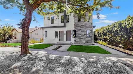 765 Stockwell Avenue #2 Kelowna, BC V1Y6W1