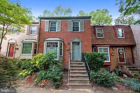 1724 Albermarle Dr Crofton, MD 21114