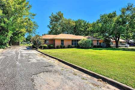 1609 E Peyton Street Sherman, TX 75090