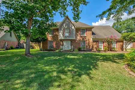 2725 Fairway Glen Cv Collierville, TN 38017