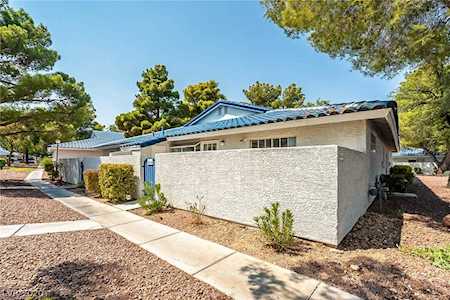 2101 Chertsey Dr #D Las Vegas, NV 89108