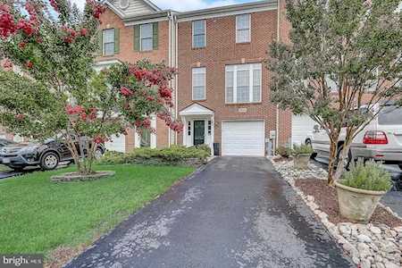 1555 Hallwood Ct Crofton, MD 21114