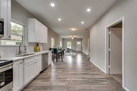 329 Lake Cliff Drive Dallas, TX 75203