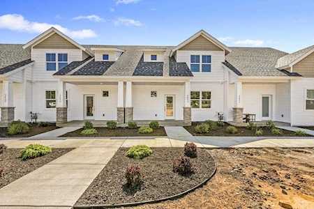 2653 New Century Boulevard Maplewood, MN 55119