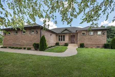 2137 Memorial Dr Clarksville, TN 37043