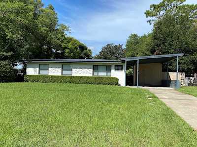 11418 Emuness Rd Jacksonville, FL 32218