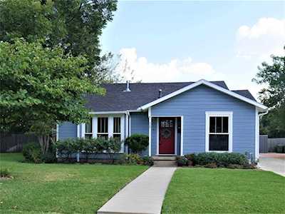 420 E Franklin Street Grapevine, TX 76051