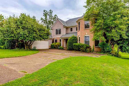 7593 Fairway Forest Dr Memphis, TN 38016