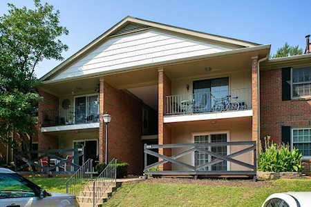 8014 Westover Dr Prospect, KY 40059