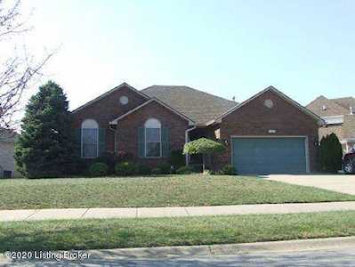 5101 Hunters Point Cir Louisville, KY 40216