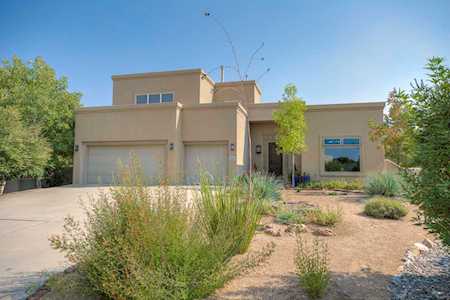 5604 Mariola Place NE Albuquerque, NM 87111