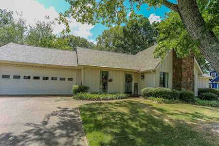 8029 Cross Village Dr Germantown, TN 38138