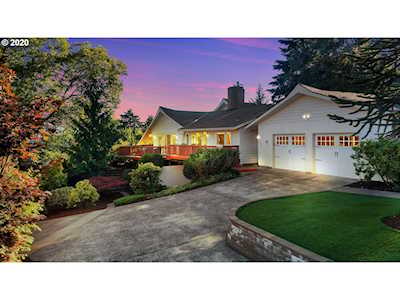 10128 SW Lady Marion Dr Tigard, OR 97224