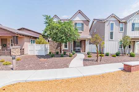 2264 S Agnes Lane Gilbert, AZ 85295