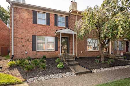 152 Gardiner Lake Rd Louisville, KY 40205