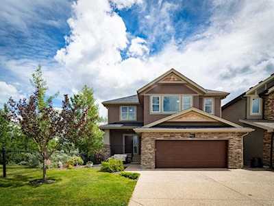 72 Aspen Summit Dr SW Calgary, AB T2T 2T2