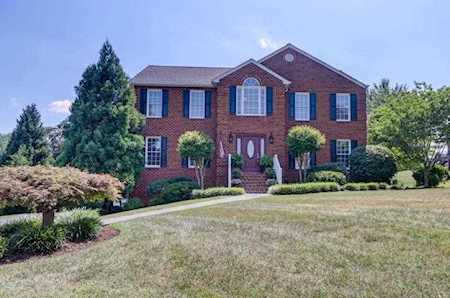 4910 Plantation Grove Roanoke, VA 24012