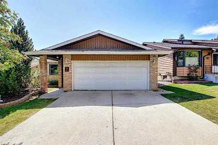 7 Ranch Estates Rd NW Calgary, AB T3G 1M5