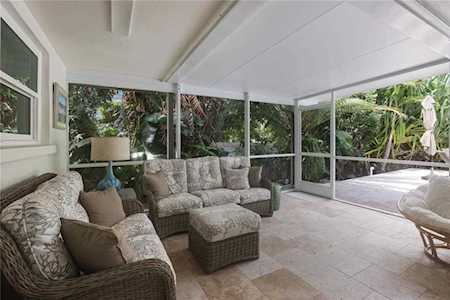 685 Norton St Longboat Key, FL 34228
