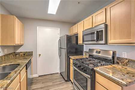 950 Seven Hills Dr #2423 Henderson, NV 89052