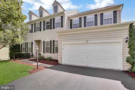 256 King James St Purcellville, VA 20132