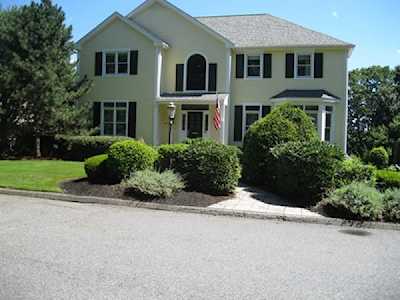 17 Montclair Dr. Worcester, MA 01609