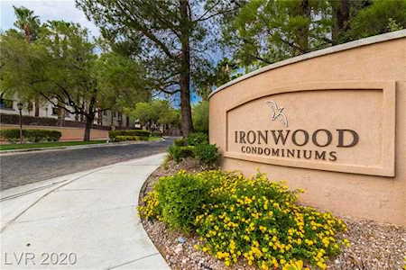 104 Breezy Tree Ct #202 Las Vegas, NV 89145