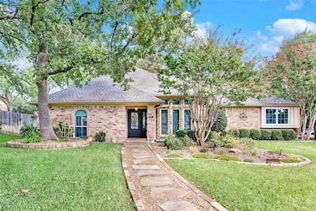 829 Mayfair Hill Court Bedford, TX 76021