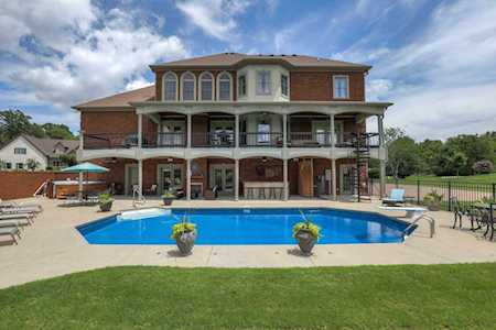 2020 Shoreline Dr Mount Juliet, TN 37122