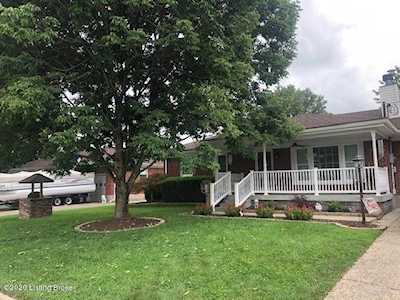 1914 Crimson Dr Louisville, KY 40272
