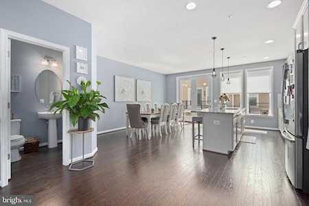 14571 Lakestone Dr Chantilly, VA 20151