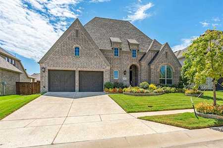 1112 Broadmoor Way Roanoke, TX 76262