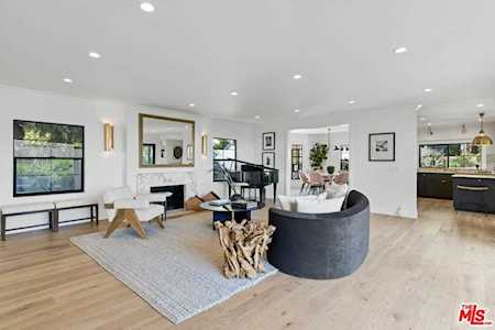 1564 Sunset Plaza Drive West Hollywood, CA 90069