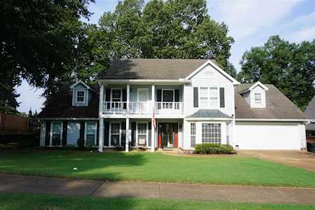 3881 Oak Forest Dr Bartlett, TN 38135