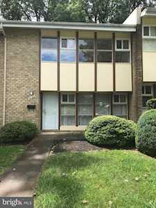 4465 Forest Glen Ct Annandale, VA 22003