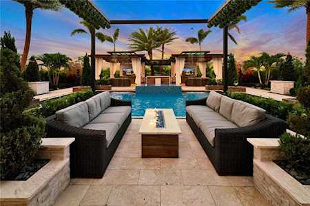 8980 Parkland Bay Dr Parkland, FL 33076